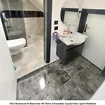 아파트 Mavi Restaurant & 3