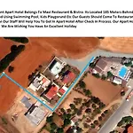 Mavi Restaurant & 3 아파트