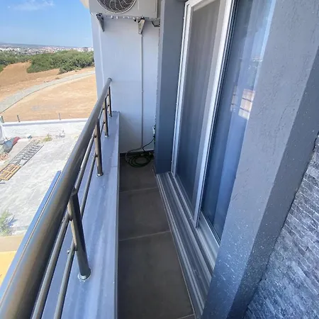 Mavi Restaurant & 3 Apartment