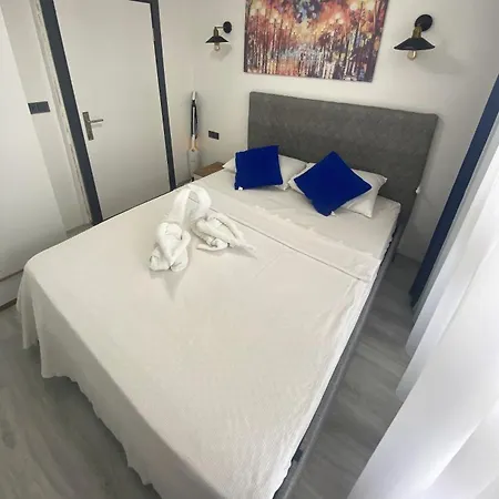 Mavi Restaurant & 3 *
